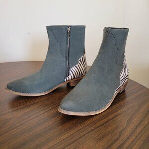 Green Faux Suede & Zebra Print Boots Size 10